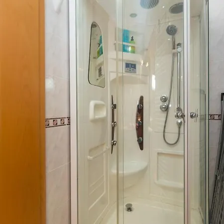 Adore Appartement