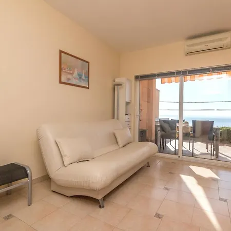 Adore Appartement