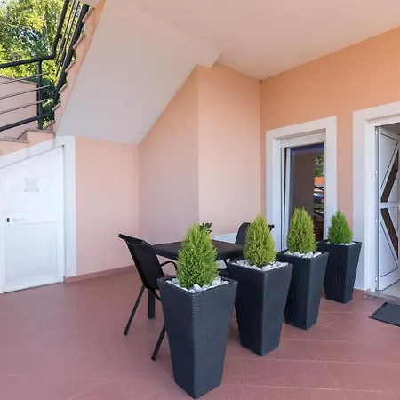 Adore Appartement